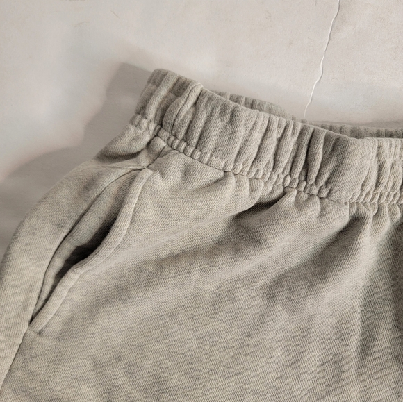 Playboy By PacSun Sweat Fleece Shorts Small Gray Pink Logo - Picture 2 of 7